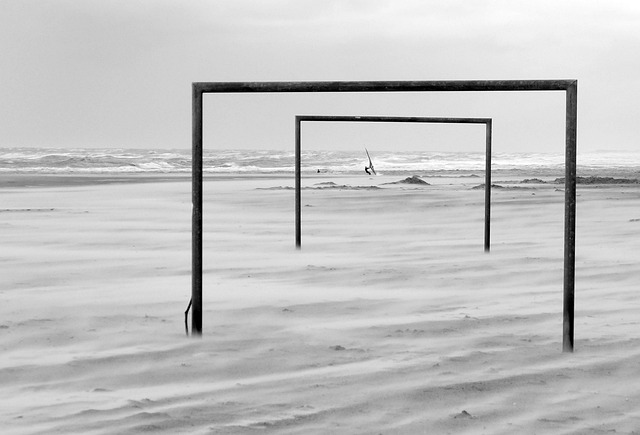 地监控和评 地监控和评